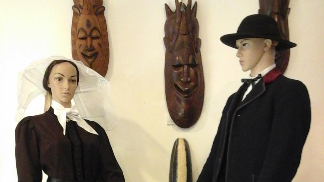 Costumes traditionnels hotsell des regions francaises